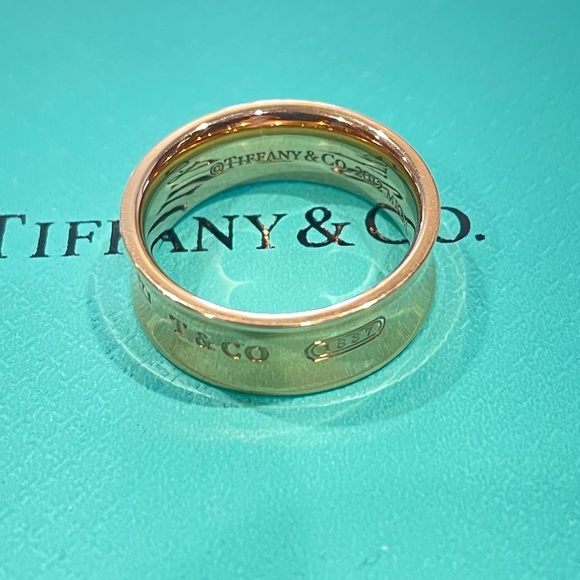 Authentic Tiffany & Co 1837 ring in Rubedo. Size 6 - Picture 3 of 4
